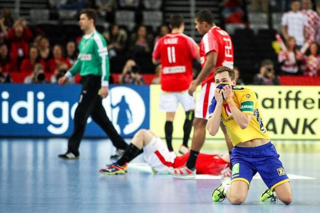 HANDBALL - EHF EURO 2018, DEN vs SWE ZAGREB,CROATIA,26.JAN.18 - HANDBALL - EHF European Championship EM Europameisterschaft semifinal, Denmark vs Sweden. Image shows the rejoicing of Hampus Wanne (SWE) and the disappointment of Denmark athletes. GEPAxpictures xMaticxKlansek