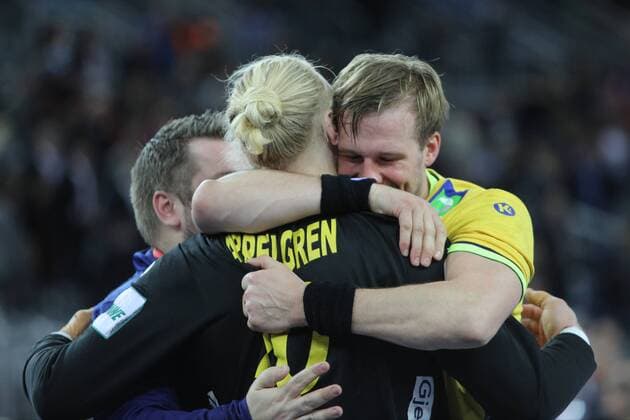 Zagreb, 26 01 2018 - Arena Zagreb, 2018 Men s European Championship EM Europameisterschaft Semi-finals, Denmark (red) - Sweden (yellow) 34:35 