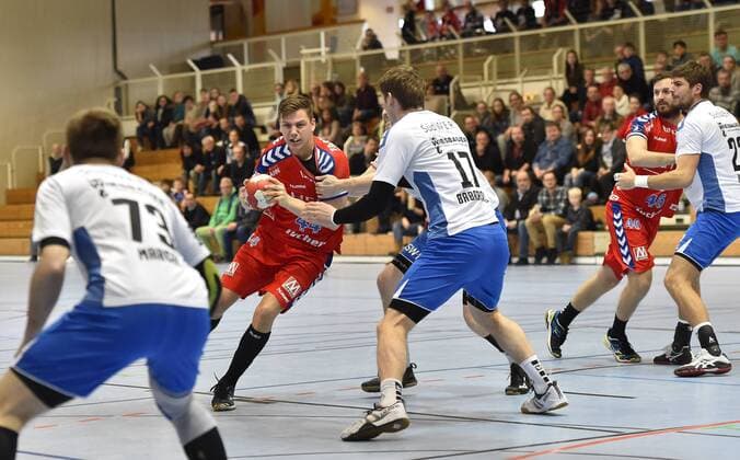 27.01.2018 - Handball - Saison 2017 2018 - Testspiel - Freundschaftsspiel : HC Erlangen HCE - SG BBM Bietigheim - OGo - Christoph Steinert (44, HC Erlangen ) Gerdas Babarskas (17, SG BBM Bietigheim )