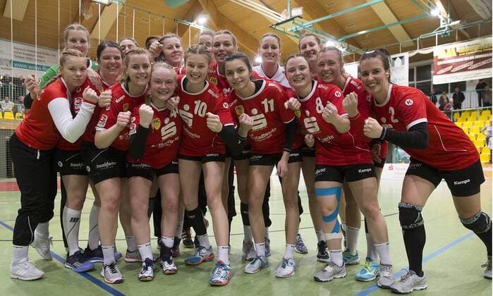 Frankfurt (Oder), 27.01.2018 - Brandenburghalle - 3. Bundesliga Frauen Nord Frankfurter HC vs HC: HG O-K-T 28 :17 Freude bei der erneut siegreichen FHC-Mannschaft.