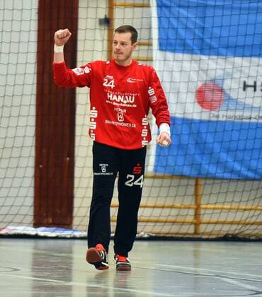 28.01.2018, xpsx, Handball 3.Liga, HSG Hanau - SV Anhalt Bernburg v.l. Sebastian Schermuly (Hanau) jubel Hanau Hessen Deutschland