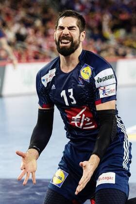 Bilder des Tages - SPORT 180128 Frankrikes Nikola Karabatic reagerar och deppar under bronsmatchen mellan Danmark och Frankrike under Handbolls-EM 2018 den 28 januari 2018 i Zagreb. Copyright: FREDRIKxVARFJELL BB180128FV032