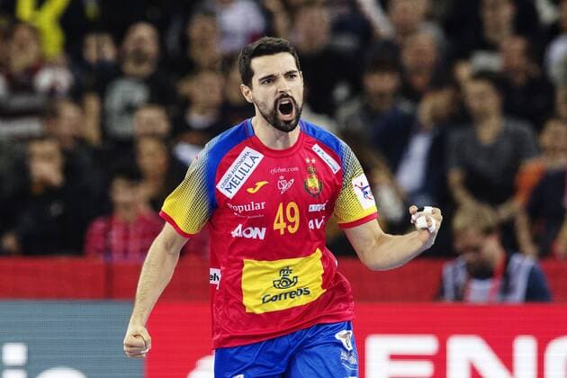 180128 Spaniens Ferran Sole Sala jublar under finalen mellan Sverige och Spanien under Handbolls-EM 2018 den 28 januari 2018 i Zagreb. Copyright: FREDRIKxVARFJELL BB180128FV090