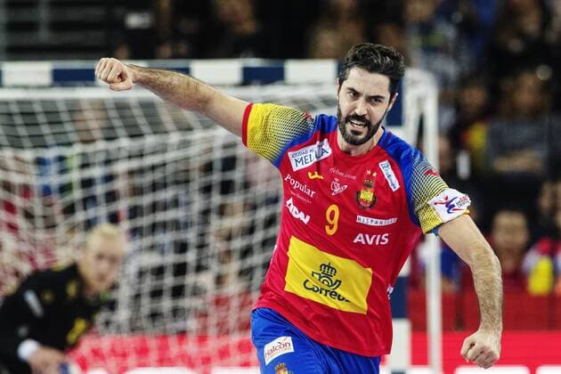 180128 Spaniens Raul Entrerrios Rodriguez jublar under finalen mellan Sverige och Spanien under Handbolls-EM 2018 den 28 januari 2018 i Zagreb. Copyright: FREDRIKxVARFJELL BB180128FV099