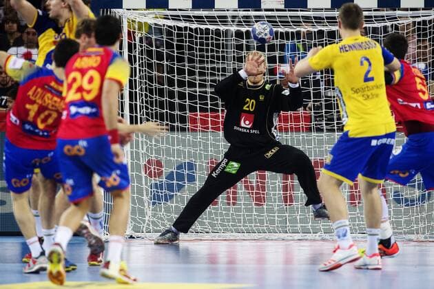 180128 Sveriges malvakt Mikael Appelgren med en räddning under finalen mellan Sverige och Spanien under Handbolls-EM 2018 den 28 januari 2018 i Zagreb. Copyright: FREDRIKxVARFJELL BB180128FV107