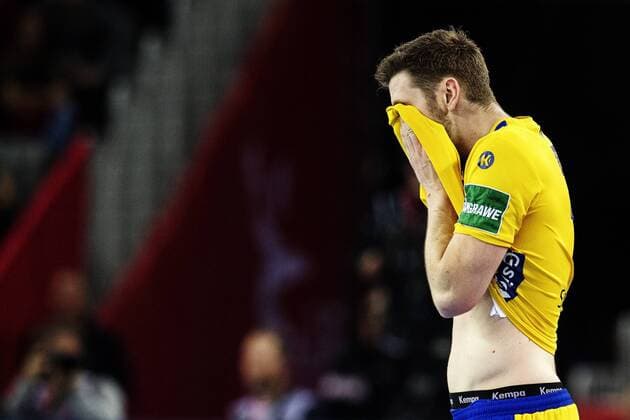 180128 Sveriges Niclas Ekberg deppar under finalen mellan Sverige och Spanien under Handbolls-EM 2018 den 28 januari 2018 i Zagreb. Copyright: FREDRIKxVARFJELL BB180128FV142