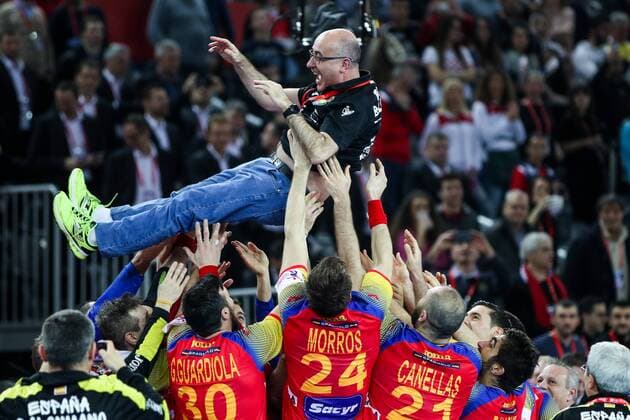 Handball EM Finale, Spanien ist Europameister HANDBALL - EHF EURO 2018, ESP vs SWE ZAGREB,CROATIA,28.JAN.18 - HANDBALL - EHF European Championship EM Europameisterschaft final, Spain vs Sweden. Image shows the rejoicing of Spain athletes and head coach Jordi Ribera (ESP). GEPAxpictures xMaticxKlansek