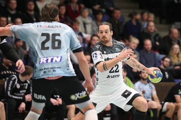 DHK Flensborg vs THW Kiel, Handball, Testspiel, 31.01.18 Ole Rahmel (THW Kiel, 22) gegen Sjoeren Toelle (DHK Flensborg, 26)