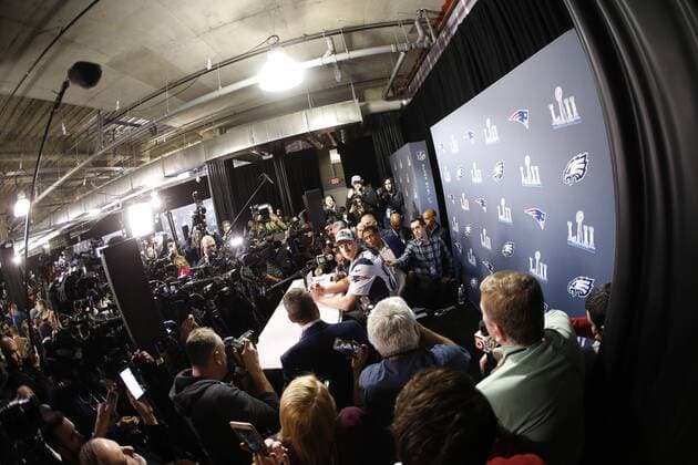 February 01, 2018 New England Patriots tight end Rob Gronkowski (87) speaks to the media during Super Bowl LII media availability at Mall of America in Bloomington, Minnesota. The New England Patriots will face the Philadelphia Eagles in Super Bowl LII on February 4th in Minneapolis, MN. CSM NFL American Football Herren USA 2018: Super Bowl LII - New England Patriots Media Availability FEB 01 - ZUMAc04_ 20180201_zaf_c04_060 Copyright: xCharlesxBausx