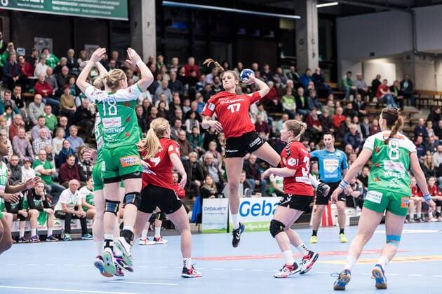 Alexandra Sviridenko (Frisch Auf Goeppingen 18),Alicia Stolle (HSG Blomberg-Lippe 17), Laura Rueffieux (HSG Blomberg-Lippe 03),FRISCH AUF Goeppingen gegen HSG Blomberg-Lippe, Handball, 1. Bundesliga, Frauen, 03.02.2018, Goeppingen Copyright: xEIBNER WolfgangxFrankx EP_WFK