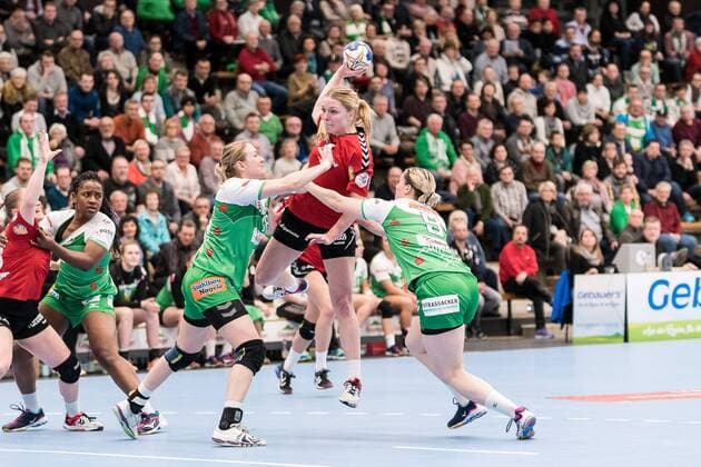 Alexandra Sviridenko (Frisch Auf Goeppingen 18), Franziska Mueller (HSG Blomberg-Lippe 05), Karin Weigelt (Frisch Auf Goeppingen 08), FRISCH AUF Goeppingen gegen HSG Blomberg-Lippe, Handball, 1. Bundesliga, Frauen, 03.02.2018, Goeppingen Copyright: xEIBNER WolfgangxFrankx EP_WFK