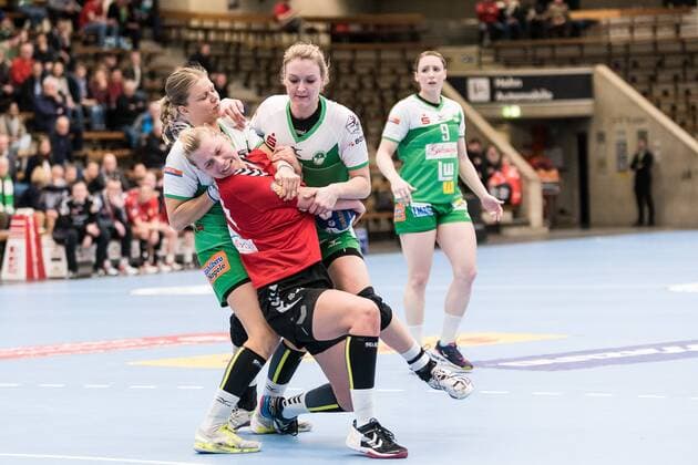 Michaela Hrbkova (Frisch Auf Goeppingen 11), Kamila Kordovska (HSG Blomberg-Lippe 11), FRISCH AUF Goeppingen gegen HSG Blomberg-Lippe, Handball, 1. Bundesliga, Frauen, 03.02.2018, Goeppingen Copyright: xEIBNER WolfgangxFrankx EP_WFK