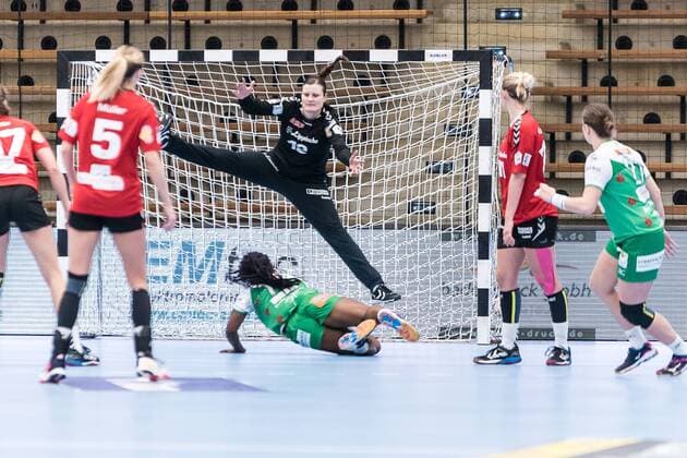 Anna Monz (HSG Blomberg-Lippe 12),FRISCH AUF Goeppingen gegen HSG Blomberg-Lippe, Handball, 1. Bundesliga, Frauen, 03.02.2018, Goeppingen Copyright: xEIBNER WolfgangxFrankx EP_WFK