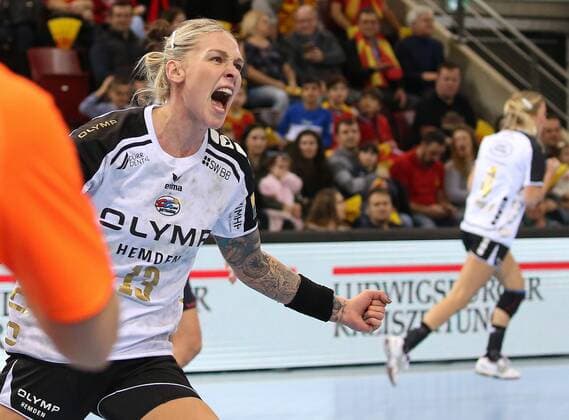04.02.2018, Deutschland, Ludwigsburg, Deutschland, Handball Chamions League Frauen, Saison 2017 2018 SG BBM Bietigheim vs. Vardar Skopje: Luisa Schulze (BBM) jubelt, Jubel