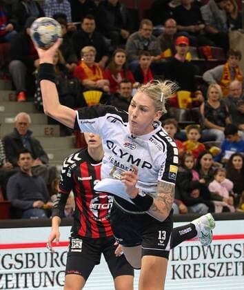 04.02.2018, Deutschland, Ludwigsburg, Deutschland, Handball Chamions League Frauen, Saison 2017 2018 SG BBM Bietigheim vs. Vardar Skopje: Luisa Schulze (BBM)