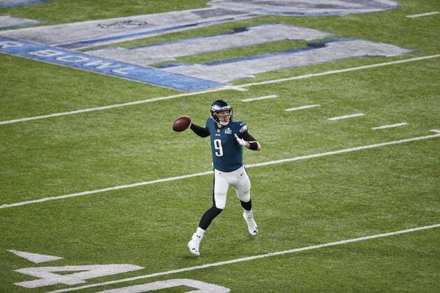 February 04, 2018 Philadelphia Eagles quarterback Nick Foles (9) throws a pass during Super Bowl LII between the Philadelphia Eagles and the New England Patriots at US Bank Stadium in Minneapolis, MN. CSM NFL American Football Herren USA 2018: Super Bowl LII FEB 04 - ZUMAc04_ 20180204_zaf_c04_132 Copyright: xCharlesxBausx
