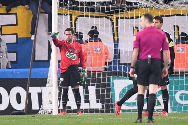 32 DANI ALVES (psg) TERMINE LE MATCH AU POSTE DE GARDIEN DE BUT FOOTBALL : Sochaux vs Paris SG - Coupe de France - 06 02 2018 AnthonyBIBARD FEP Panoramic 