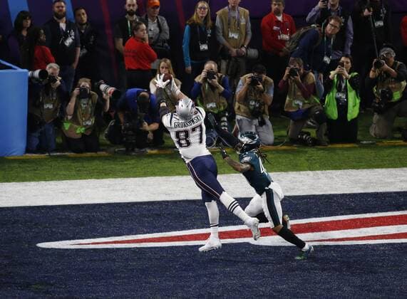 February 04, 2018 New England Patriots tight end Rob Gronkowski (87) makes a catch for a touchdown in the fourth quarter during Super Bowl LII between the Philadelphia Eagles and New England Patriots at U.S. Bank Stadium in Minneapolis, MN. CSM NFL American Football Herren USA 2018: Super Bowl LII FEB 04 - ZUMAc04_ 20180204_zaf_c04_314 Copyright: xCharlesxBausx