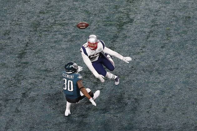 February 04, 2018 New England Patriots outside linebacker Kyle Van Noy (53) breaks up a two point conversion attempt to Philadelphia Eagles running back Corey Clement (30) carries the ball during Super Bowl LII between the Philadelphia Eagles and New England Patriots at U.S. Bank Stadium in Minneapolis, MN. CSM NFL American Football Herren USA 2018: Super Bowl LII FEB 04 - ZUMAc04_ 20180204_zaf_c04_331 Copyright: xCharlesxBausx