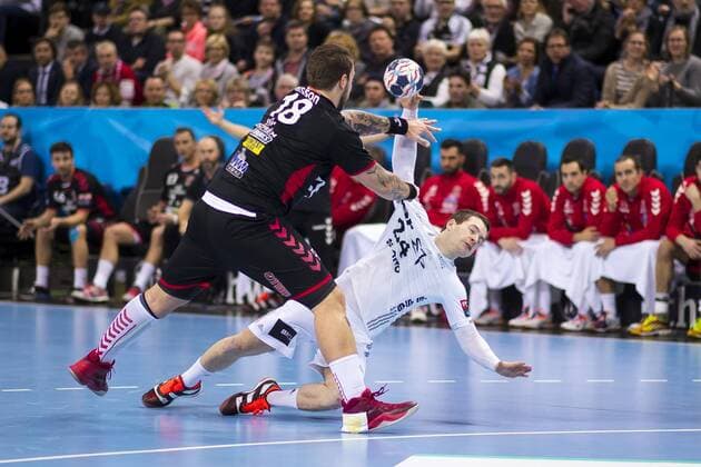 Miha Zarabec (Nr. 24, THW Kiel) gegen Andreas Nilsson (Nr. 18, Telekom Veszprem). THW Kiel vs Telekom Veszprem HC, Handball, EHF Champions League, 07.02.18 Kiel Schleswig-Holstein Germany Sparkassen-Arena Copyright: xAgentur54Gradx xFelixxKoenigx