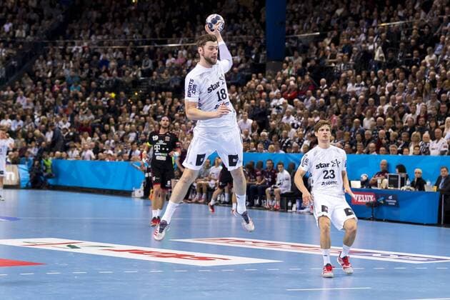 Niclas Ekberg (Nr. 18, THW Kiel) im Konter. THW Kiel vs Telekom Veszprem HC, Handball, EHF Champions League, 07.02.18 Kiel Schleswig-Holstein Germany Sparkassen-Arena Copyright: xAgentur54Gradx xFelixxKoenigx