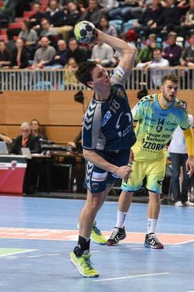 Handball, Herren, EHF-Pokal, Saison 2017 18, Gruppe B, Füchse Berlin - Saint-Raphael Var Handball, Hans Lindberg (Nr. 18, Füchse Berlin) beim Siebenmeter, 07.02.18, Copyright: xMatthiasxKochx