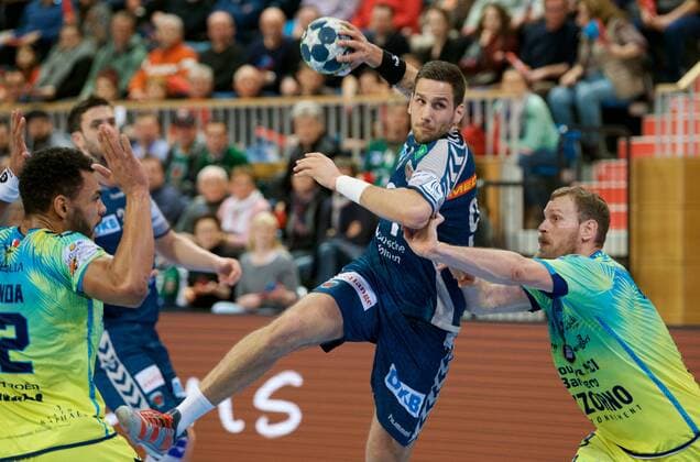 Potsdam 07.03.2018 MBS Arena Sportpark Luftschiffhafen Handball EHF Pokal Rueckrunde Fuechse BERLIN geg St Raphael Var ( FRA ) 21 : 26 Stipe MANDALINIC 9 Fuechse Geoffroy KRANTZ 2 St Raphael