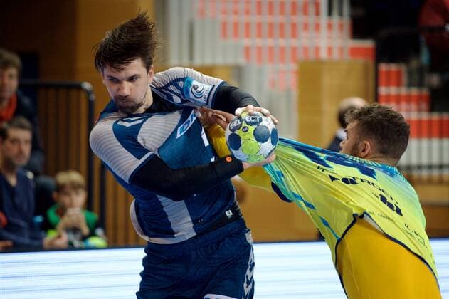 Potsdam 07.03.2018 MBS Arena Sportpark Luftschiffhafen Handball EHF Pokal Rueckrunde Fuechse BERLIN geg St Raphael Var ( FRA ) 21 : 26 Fabian WIEDE 3 Fuechse geg Alexander LYNGGAARD 14 St Raphael