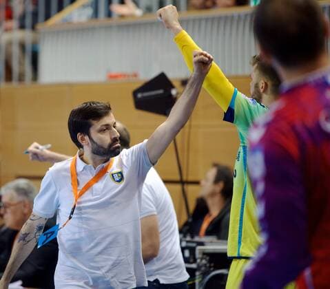 Potsdam 07.03.2018 MBS Arena Sportpark Luftschiffhafen Handball EHF Pokal Rueckrunde Fuechse BERLIN geg St Raphael Var ( FRA ) 21 : 26 Joel DA SILVA Trainer St Raphael