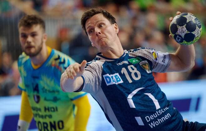 Potsdam 07.03.2018 MBS Arena Sportpark Luftschiffhafen Handball EHF Pokal Rueckrunde Fuechse BERLIN geg St Raphael Var ( FRA ) 21 : 26 Hans LINDBERG 18 Fuechse