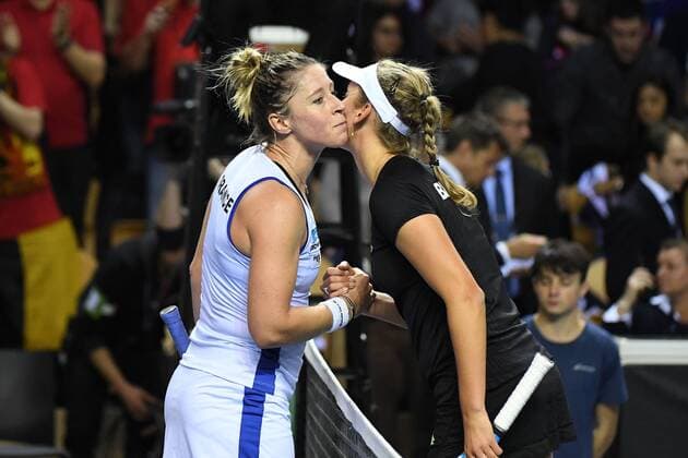 Elise Mertens (BEL) Pauline Parmentier (FRA) TENNIS : Fed Cup - FRA vs BEL - 10 02 18 VirginieBouyer Panoramic 