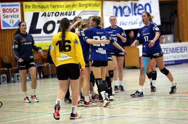 lsp - Handball - HBL - HSG Bensheim vs HSG Blomberg Lippe - Saison - 2017-2018 - 10.02.2018 - Bensheim v. l. Jubel bei der HSG Blomberg nach dem Sieg in Bensheim Aktion, Einzelbild -