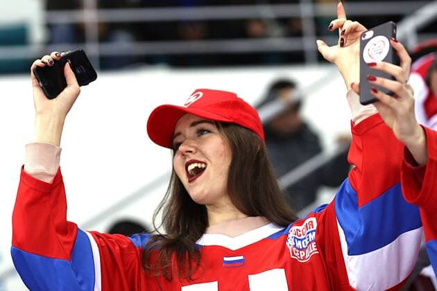GANGNEUNG, SOUTH KOREA - FEBRUARY 11, 2018: A fan seen during the women s preliminary round Group A Ice hockey Eishockey match between Canada and Olympic Athletes from Russia at the 2018 Winter Olympic Games Olympische Spiele Olympia OS at Kwandong Hockey Centre. Valery Sharifulin TASS  TS0734EC