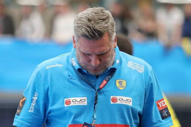 Nikolaj Jacobsen (Trainer, Cheftrainer, RNL), enttäuscht schauend, Enttäuschung, Frustration, disappointed, pessimistisch, Einzelbild, Aktion, Action, Handball, Champions League, Rhein-Neckar Löwen - MOL Pick Szeged,