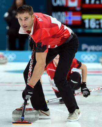 (180212) -- PYEONGCHANG, Feb. 12, 2018 -- Canada s John Morris competes during the curling mixed doubles semifinal against Kristin Skaslien and Magnus Nedregotten from Norway at the 2018 PyeongChang Winter Olympic Games Olympische Spiele Olympia OS at the Gangneung Curling Centre in Gangneung, South Korea, on Feb. 12, 2018. Canada won 8-4. ) (SP)OLY-SOUTH KOREA-PYEONGCHANG-CURLING-MIXED DOUBLES-CAN VS NOR MaxPing 