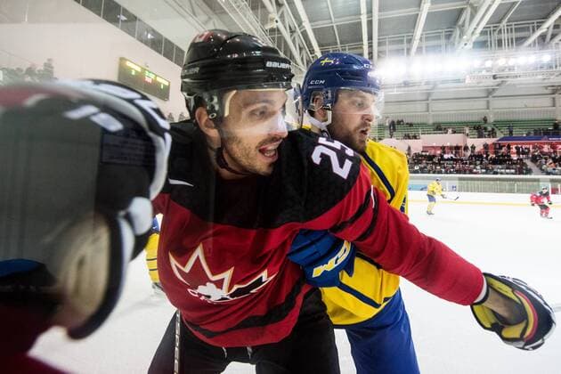 180212 Maxim Lapierre of Canada and Mikael Wikstrand of Sweden during the Men s Ice hockey Eishockey International Friendly Länderspiel match between Sweden and Canada during day three of the 2018 Winter Olympics on February 12, 2018 in Incheon. Photo: Petter Arvidson BILDBYRAN kod PA 91961 Copyright: PETTERxARVIDSON BB180212PA069