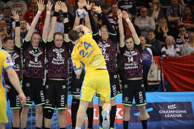 Flensburg, 11.02.18, Handball, VELUX EHF Champions League, Saison 2017 2018, Gruppenphase, SG Flensburg-Handewitt - PGE Vive Kielce : Letzte Aktion der 1. Halbzeit Flensburg Schleswig-Holstein Deustchland Flens-Arena Copyright: xAgentur54Gradx xSpeedphotosx