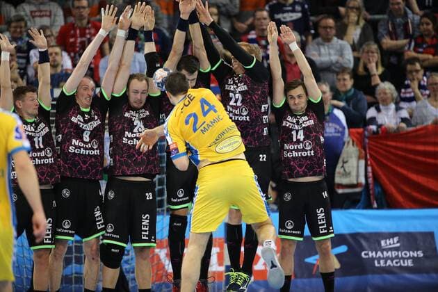 Flensburg, 11.02.18, Handball, VELUX EHF Champions League, Saison 2017 2018, Gruppenphase, SG Flensburg-Handewitt - PGE Vive Kielce : Letzte Aktion der 1. Halbzeit Flensburg Schleswig-Holstein Deustchland Flens-Arena Copyright: xAgentur54Gradx xSpeedphotosx