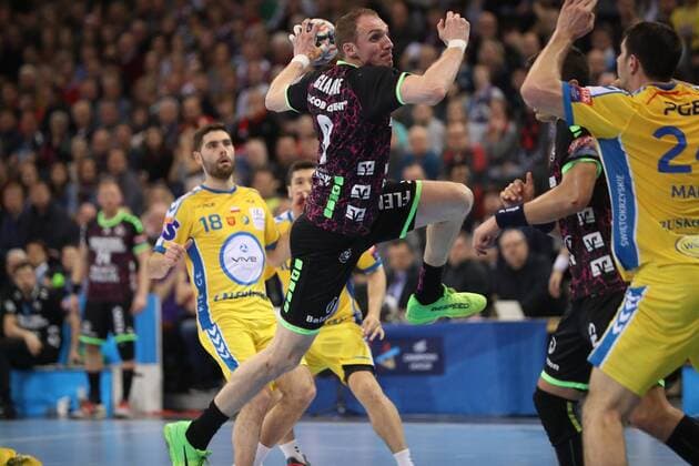 Flensburg, 11.02.18, Handball, VELUX EHF Champions League, Saison 2017 2018, Gruppenphase, SG Flensburg-Handewitt - PGE Vive Kielce : Holger Glandorf (SG Flensburg-Handewitt, 09) Flensburg Schleswig-Holstein Deustchland Flens-Arena Copyright: xAgentur54Gradx xSpeedphotosx