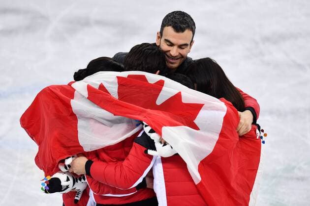 Canada team group Mannschaftsbild Totale (CAN), FEBRUARY 12, 2018 - Figure skating Eiskunstlauf : Team Flower Ceremony at Gangneung Ice Arena during the PyeongChang 2018 Olympic Winter games Winterspiele Spiele Summer games in Gangneung, South Korea. Noxthirdxpartyxsales  (71968044)