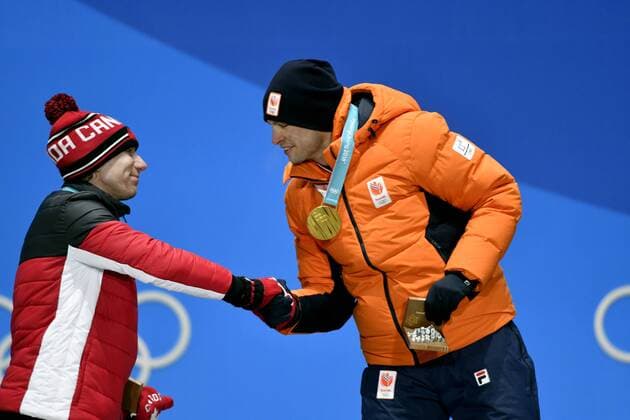 12-02-2018 ALGEMEEN: MEDAL PLAZA OLYMPISCHE SPELEN: Olympic Games Olympische Spiele Olympia OS PEYONGCHANG 2018 Sven Kramer (Team Lottonl-Jumbo) winnaar 5000 meter en Ted Jan Bloemen (CAN Foto: Soenar Chamid xVIxVIxImagesx xSoenarxChamidxsportfotografiexIVx 10048350