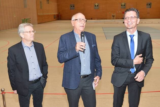 allgemein, Saison 2017 18, Wiedereröffnung des Horst-Korber-Sportzentrums, Thomas Ludewig (Präsident des Handball-Verbandes Berlin, li.), Klaus Böger (Präsident LSB Berlin, mi.), Christian Gaebler (Staatssekretär Inneres und Sport, re.), 13.02.18, Copyright: xMichaelxHundtx xMatthiasxKochx