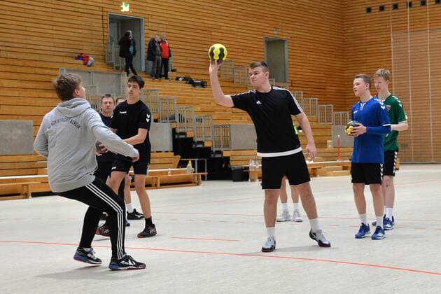 allgemein, Saison 2017 18, Wiedereröffnung des Horst-Korber-Sportzentrums, Nachwuchsspieler aus verschiedenen Berliner Vereinen können wieder im Sportzentrum trainieren, 13.02.18, Copyright: xMichaelxHundtx xMatthiasxKochx
