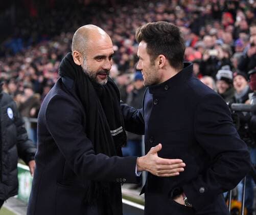 FUSSBALL CHAMPIONS LEAGUE SAISON 2017 2018 Achtelfinal Hinspiel FC Basel - Manchester City 13.02.2018 Trainer Josep Guardiola (li, Manchester City) und Trainer Raphael Wicky (re, FC Basel) Basel
