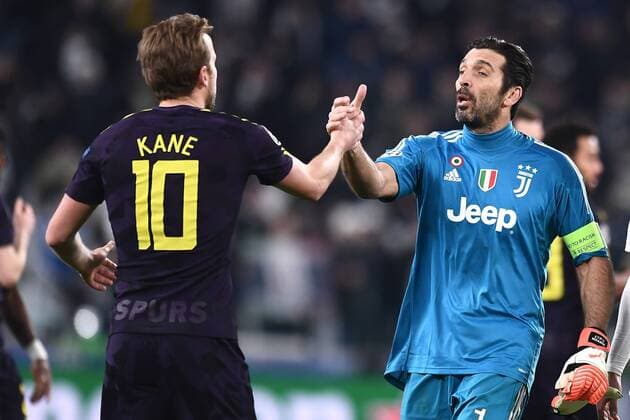 Themen der Woche - SPORT Bilder des Tages - SPORT Mg Torino 13 02 2018 - Champions League Juventus-Tottenham foto Matteo Gribaudi Image nella foto: Gianluigi Buffon-Harry Kane 