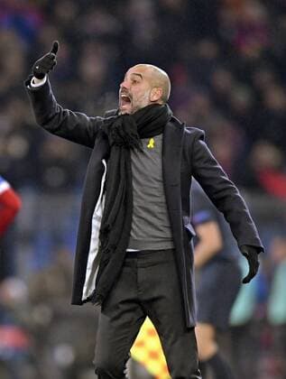13.02.2018, Fussball UEFA Champions League 2017 2018, Achtelfinale, FC Basel - Manchester City, im St-Jakobs-Park Stadion in Basel (Schweiz). Trainer Pep Guardiola (Manchester City) in Rage. *** 13 02 2018 football UEFA Champions League 2017 2018 knockout FC Basel Manchester City at St James Park Stadium in Basel Switzerland coach PEP Guardiola Manchester City in rage
