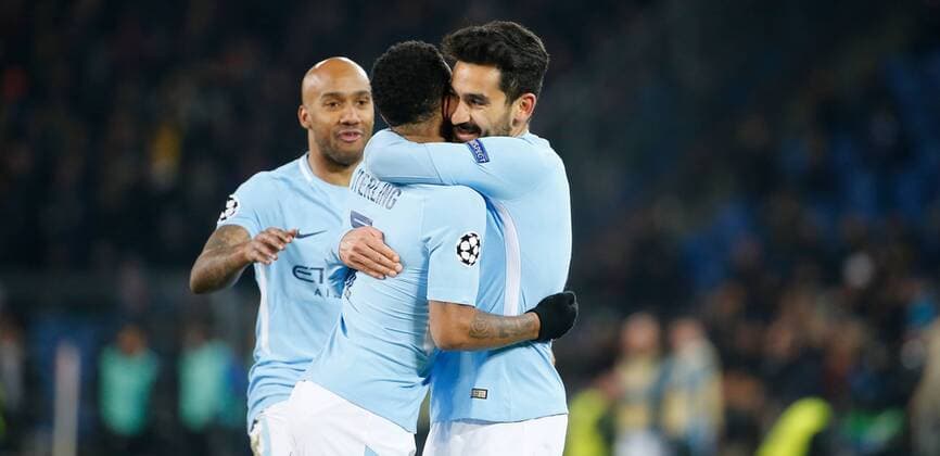 13.02.2018 St.Jakob Park Basel , SCHWEIZ , Saison 2017 2018 Herren Fussball UEFA Champions League 1 8 Final Hinspiel FC Basel - Manchester City FC TORJUBEL Raheem Sterling - Ilkay Gündogan (Manchester City) Beim 0:4