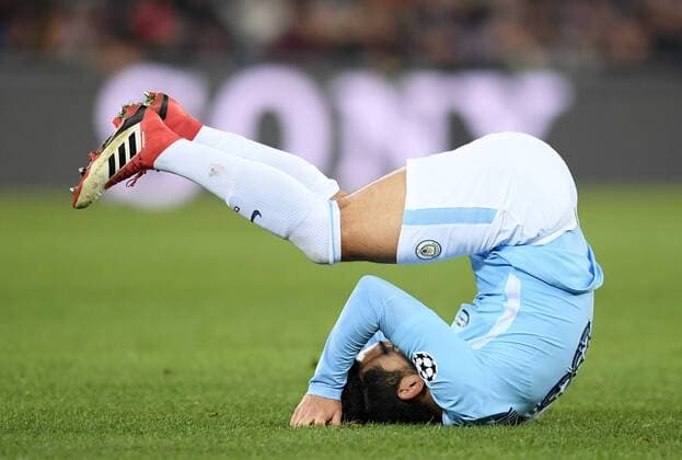 FUSSBALL CHAMPIONS LEAGUE SAISON 2017 2018 Achtelfinal Hinspiel FC Basel - Manchester City 13.02.2018 Rolle Rueckwaerts; Ilkay Guendogan (Manchester City) Basel