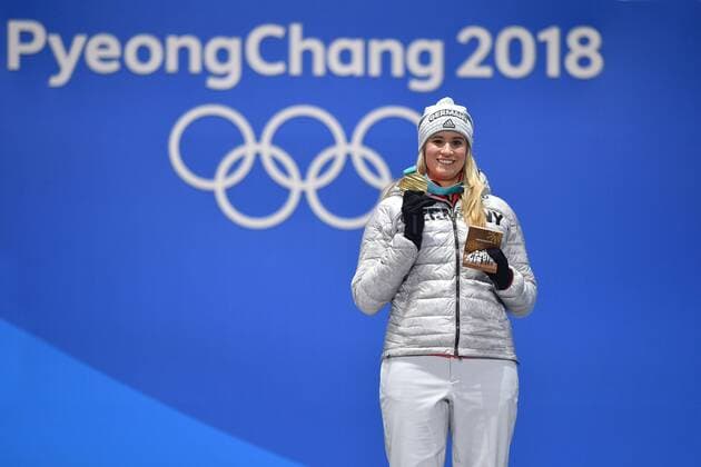 Nathalie GEISENBERGER (GER) mit Goldmedaille,Medaille,Olympic Champion, Olympiasiegerin, Luge Women Singles,Rodeln Frauen, Siegerehrung,Victory Ceremony,PyeongChang Olympic Medals Plaza am 13.02.2018. Olympische Winterspiele 2018, vom 09.02. - 25.02.2018 in PyeongChang Suedkorea.