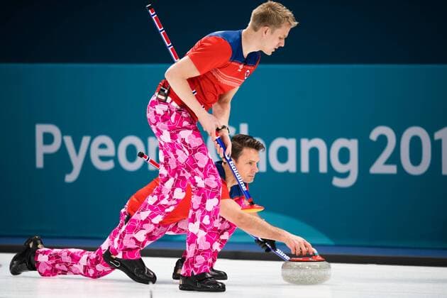 Themen der Woche - SPORT Olympia-Bilder des Tages - SPORT 180214 Thomas Ulsrud of Norway during the round robin of the curling between Norway and Japan during day five of the 2018 Winter Olympics on February 14, 2018 in Pyeongchang. Photo: Petter Arvidson BILDBYRN kod PA 91970 *** 180214 Thomas Ulsrud of Norway during the round robin of the curling between Norway and Japan during day five of the 2018 Winter Olympics on February 14 2018 in Pyeongchang Photo Petter Arvidson BILDBYR N code PA 91970  Copyright: PETTERxARVIDSON BB180214PA252